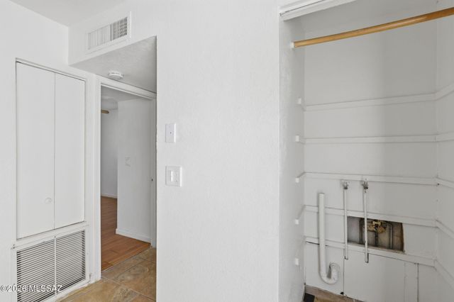 2950 N Alvernon Way Apt 3102, Tucson, AZ 85712