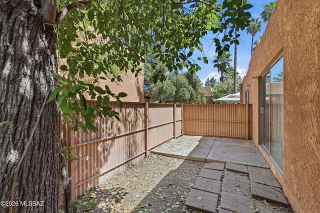 2950 N Alvernon Way Apt 3102, Tucson, AZ 85712