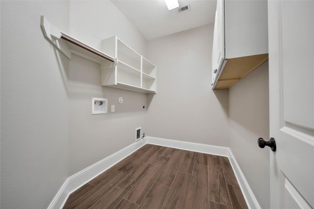 1215 Jake Springs Court, Spring, TX 77386