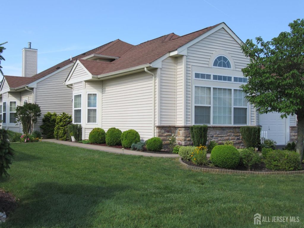 109 Tuscana Avenue, Monroe, NJ 08831