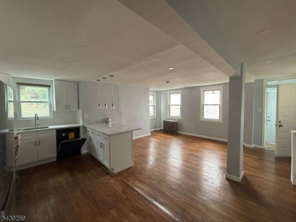 64 S Jefferson St, City Of Orange Twp., NJ 07050 — photo 2