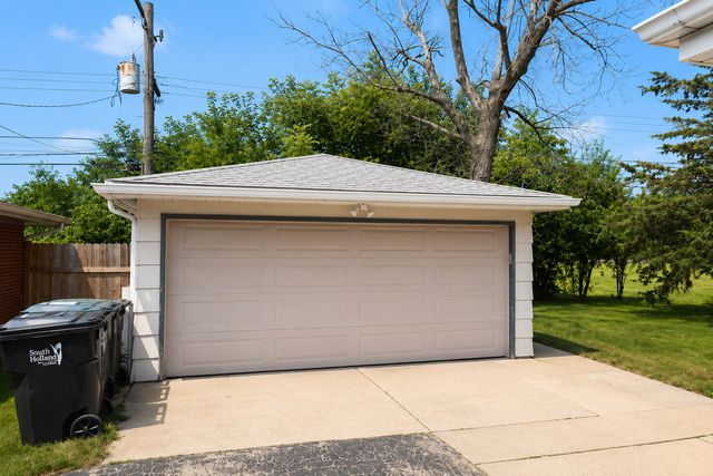 16406 Claire Lane, South Holland, IL 60473