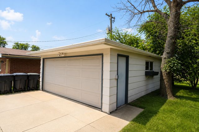 16406 Claire Lane, South Holland, IL 60473