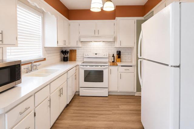 16406 Claire Lane, South Holland, IL 60473