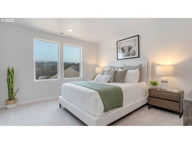 2853 U STREET, Springfield, OR 97477