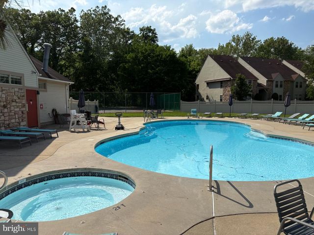 343 TAVISTOCK, Cherry Hill, NJ 08034