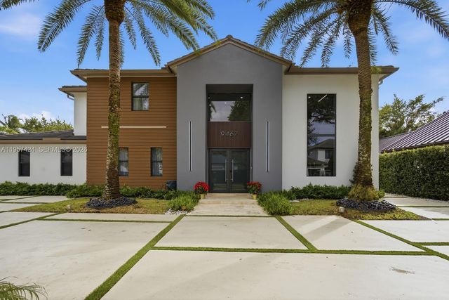 9467 NW 54th Doral Cir Ln, Doral, FL 33178