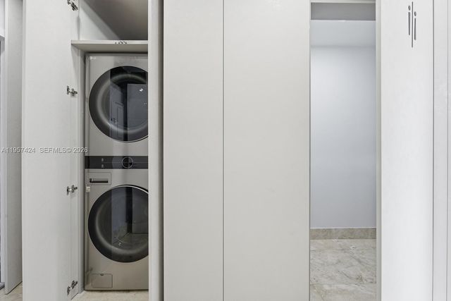 9467 NW 54th Doral Cir Ln, Doral, FL 33178