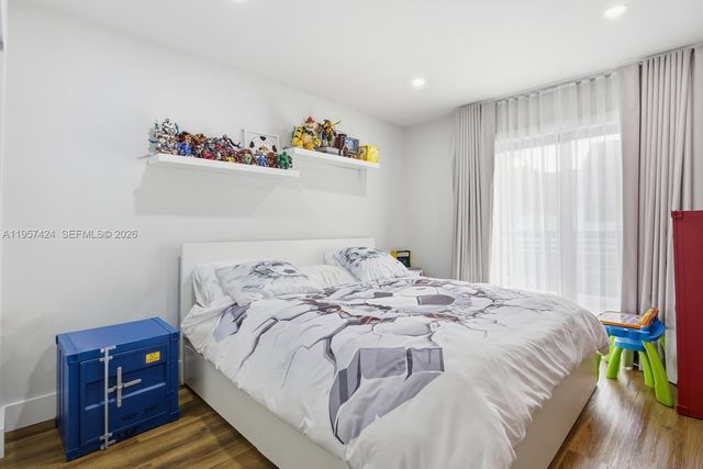 9467 NW 54th Doral Cir Ln, Doral, FL 33178