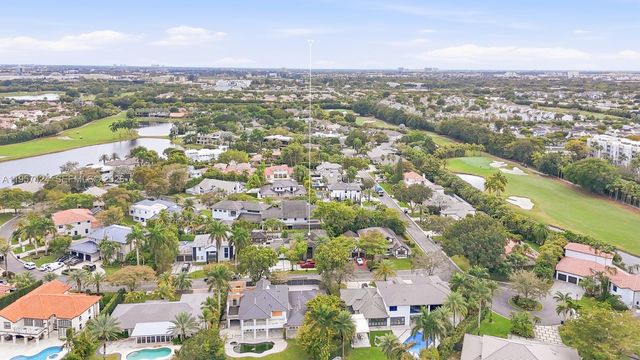 9467 NW 54th Doral Cir Ln, Doral, FL 33178