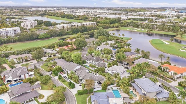 9467 NW 54th Doral Cir Ln, Doral, FL 33178