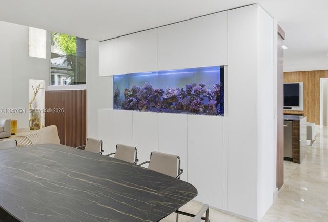 9467 NW 54th Doral Cir Ln, Doral, FL 33178