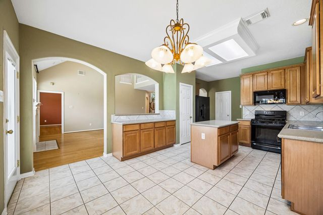 2843 Five Oaks Drive, Missouri City, TX 77459