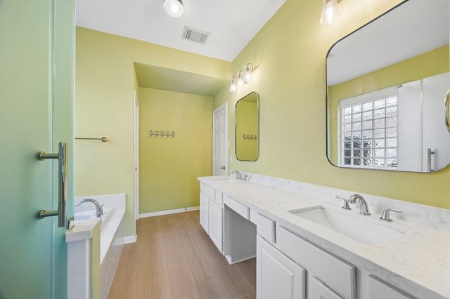 2843 Five Oaks Drive, Missouri City, TX 77459