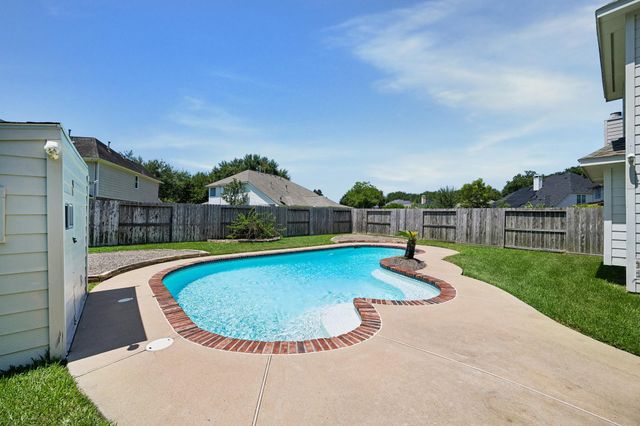 2843 Five Oaks Drive, Missouri City, TX 77459