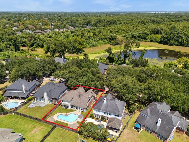 2843 Five Oaks Drive, Missouri City, TX 77459
