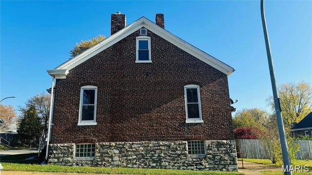 3664 Osceola Street, St Louis, MO 63116