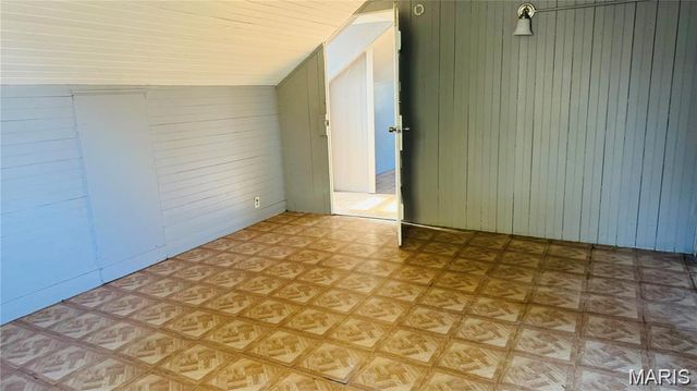 3664 Osceola Street, St Louis, MO 63116