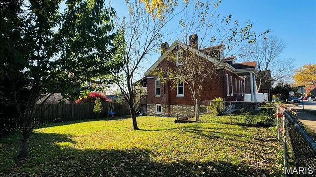 3664 Osceola Street, St Louis, MO 63116