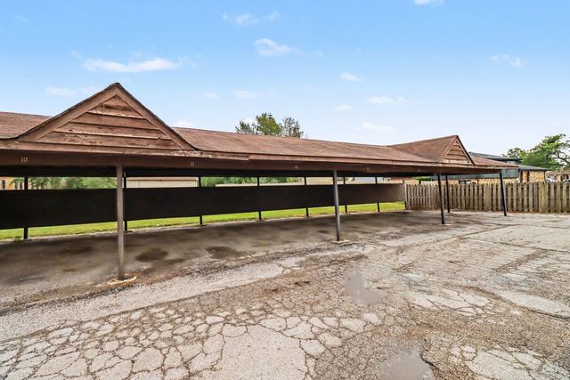 2815 Glenwood Lansing Road 206, Lynwood, IL 60411