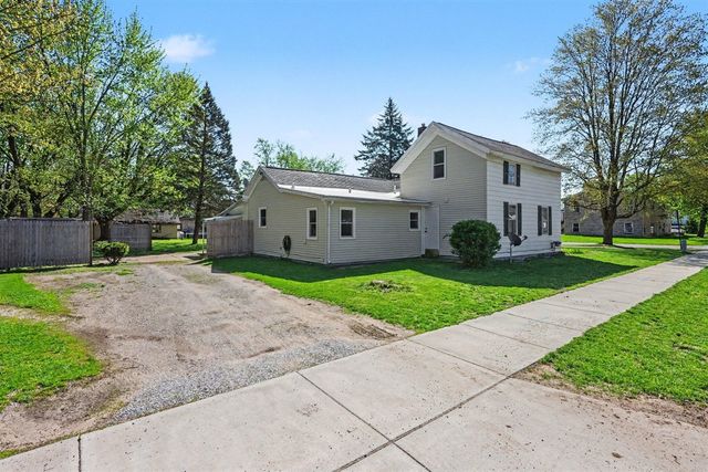 703 Elm Street, Paw Paw, MI 49079