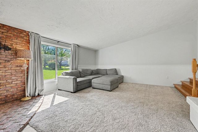 703 Elm Street, Paw Paw, MI 49079