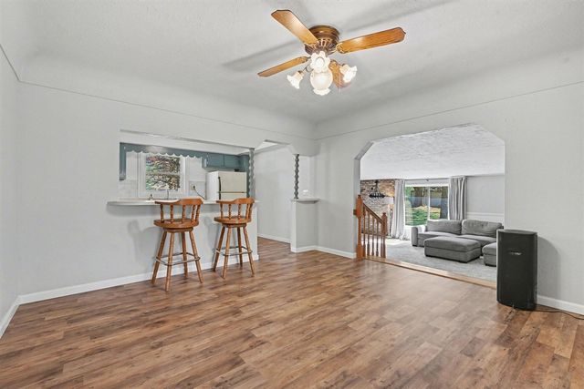 703 Elm Street, Paw Paw, MI 49079