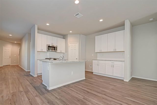 214 Cumberland Forest Drive, Magnolia, TX 77354