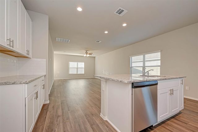 214 Cumberland Forest Drive, Magnolia, TX 77354