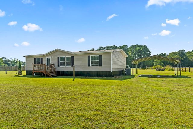 1357 Tarton Dr., Loris, SC 29569