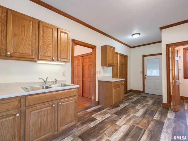 4236 N PROSPECT Road, Peoria, IL 61614