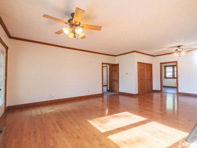 4236 N PROSPECT Road, Peoria, IL 61614