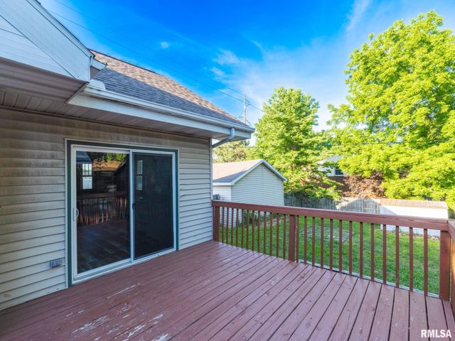 4236 N PROSPECT Road, Peoria, IL 61614