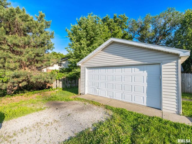 4236 N PROSPECT Road, Peoria, IL 61614
