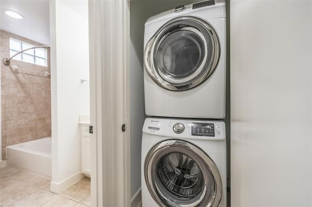 7650 Springhill Street 403, Houston, TX 77021