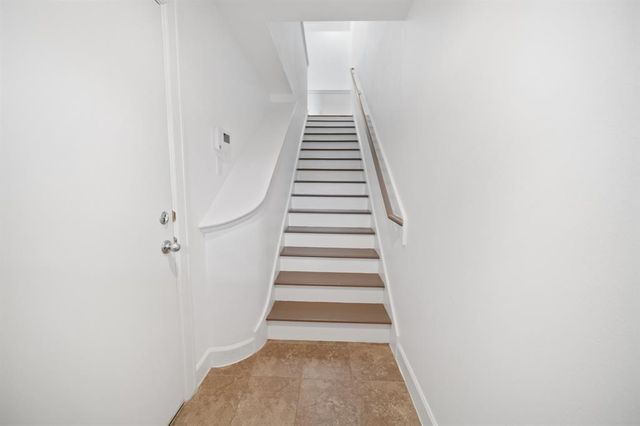 7650 Springhill Street 403, Houston, TX 77021