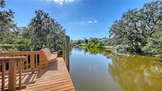 3930 ELYSIAN WOODS LANE, Sarasota, FL 34231