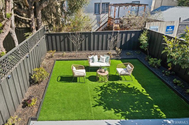 24 Lawrence Avenue, San Francisco, CA 94112