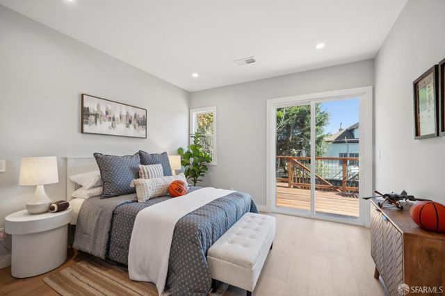24 Lawrence Avenue, San Francisco, CA 94112