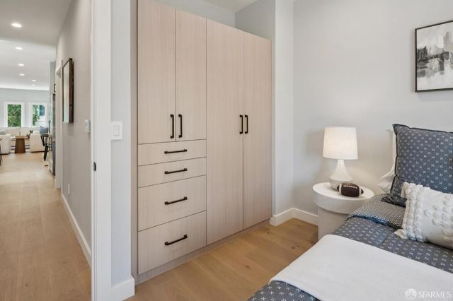 24 Lawrence Avenue, San Francisco, CA 94112