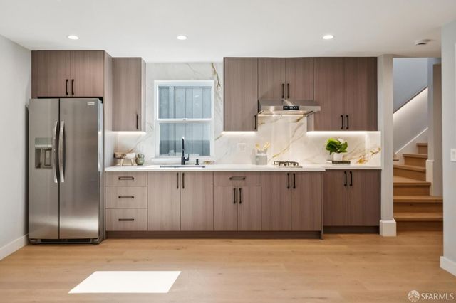 24 Lawrence Avenue, San Francisco, CA 94112