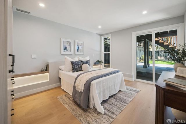24 Lawrence Avenue, San Francisco, CA 94112
