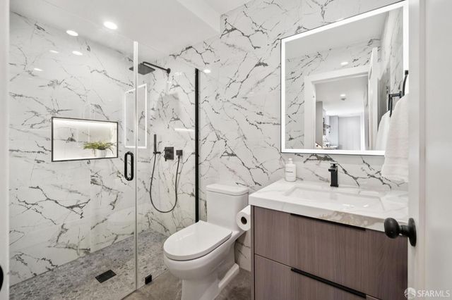 24 Lawrence Avenue, San Francisco, CA 94112