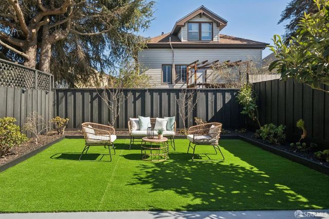 24 Lawrence Avenue, San Francisco, CA 94112
