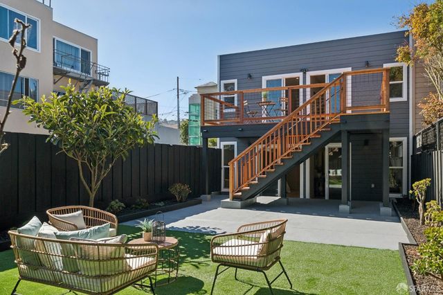24 Lawrence Avenue, San Francisco, CA 94112