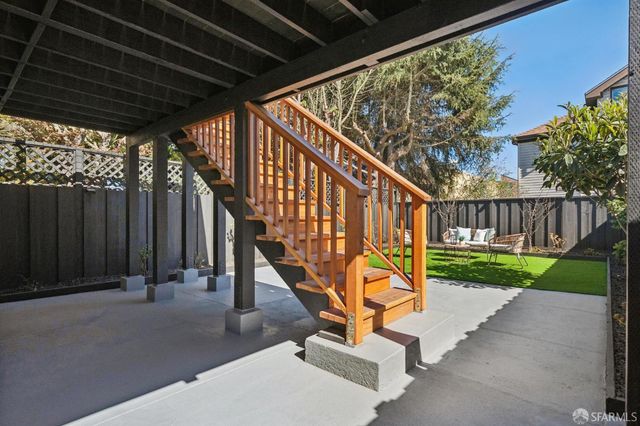 24 Lawrence Avenue, San Francisco, CA 94112