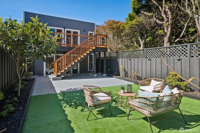 24 Lawrence Avenue, San Francisco, CA 94112