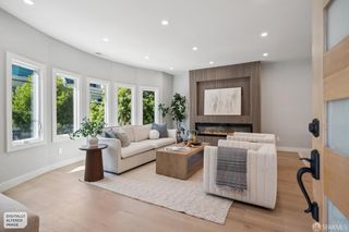 24 Lawrence Avenue, San Francisco, CA 94112