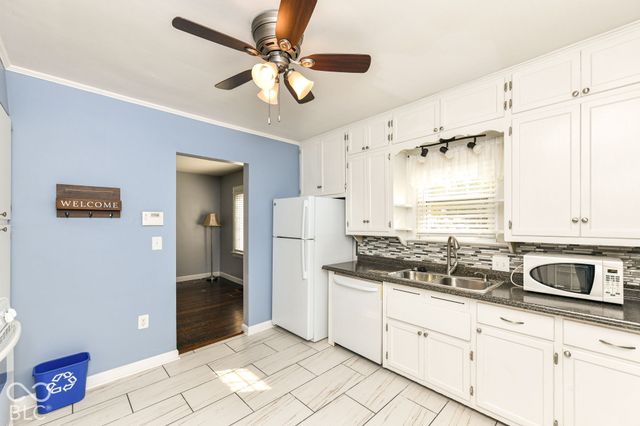 1828 N Lynhurst Drive, Indianapolis, IN 46224