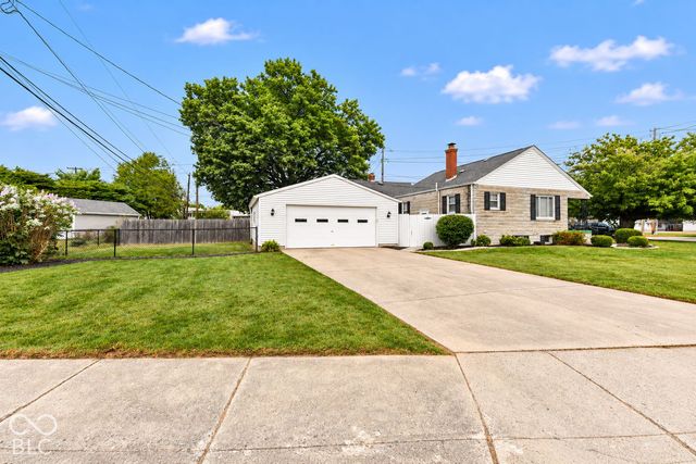 1828 N Lynhurst Drive, Indianapolis, IN 46224